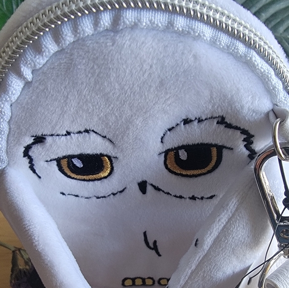 Wizarding World Harry Potter Owl Coin Purse/wristlet. - Picture 2 of 7